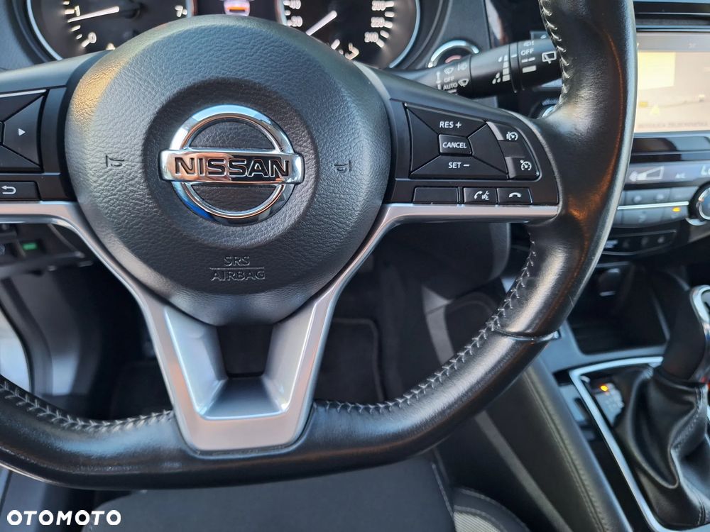 Nissan Qashqai 1.2 DIG-T N-Connecta Xtronic - 23