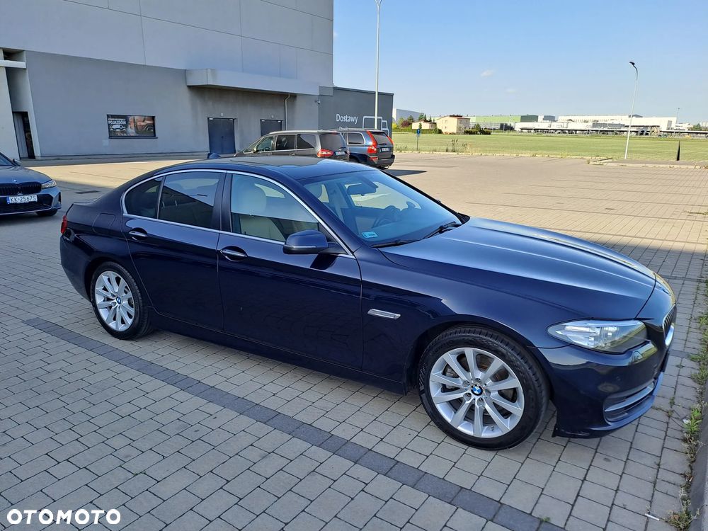 BMW Seria 5 520d xDrive - 2