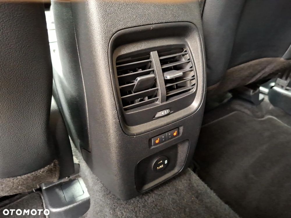 Ford Kuga 1.5 EcoBoost FWD Titanium X - 33