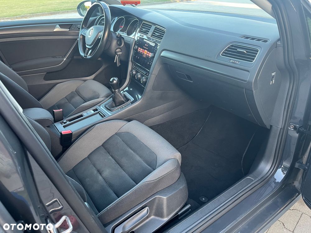 Volkswagen Golf 2.0 TDI BlueMotion Technology Edition - 8