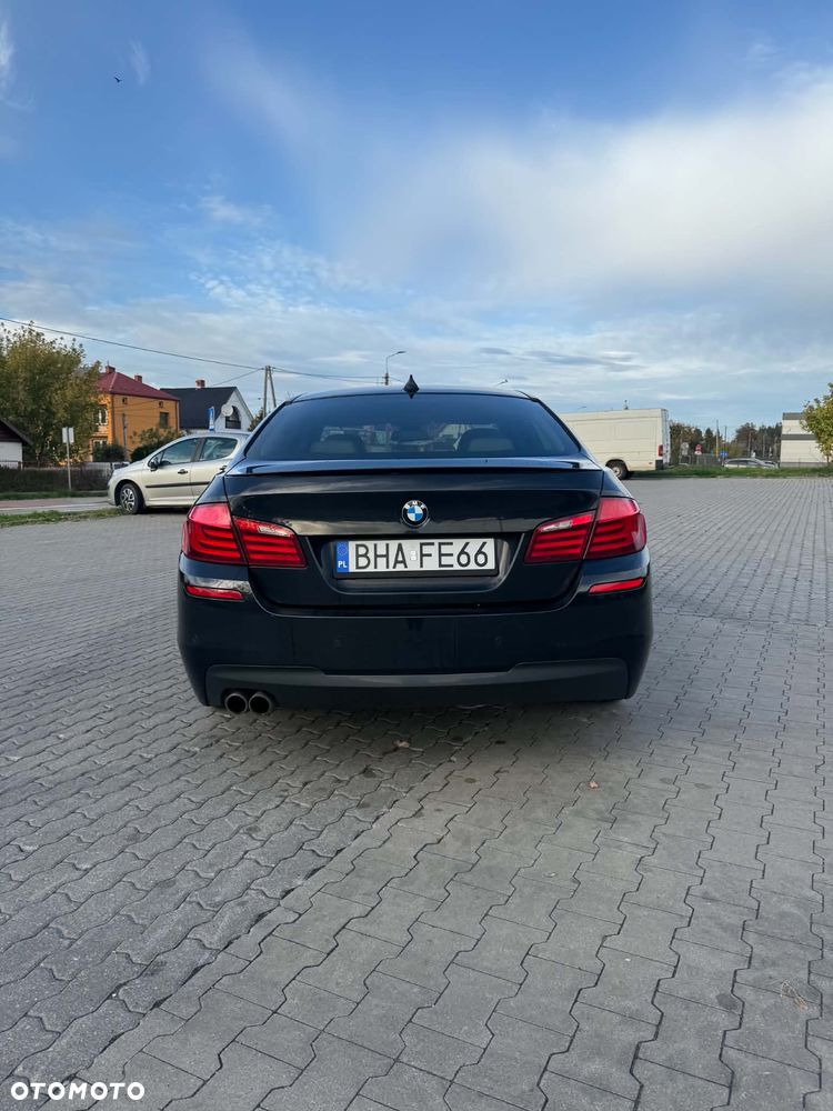 BMW Seria 5 530d xDrive - 12
