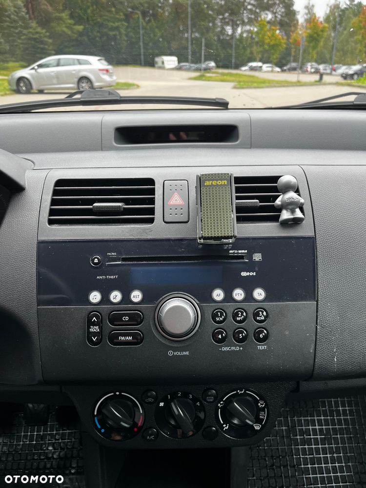 Suzuki Swift - 18