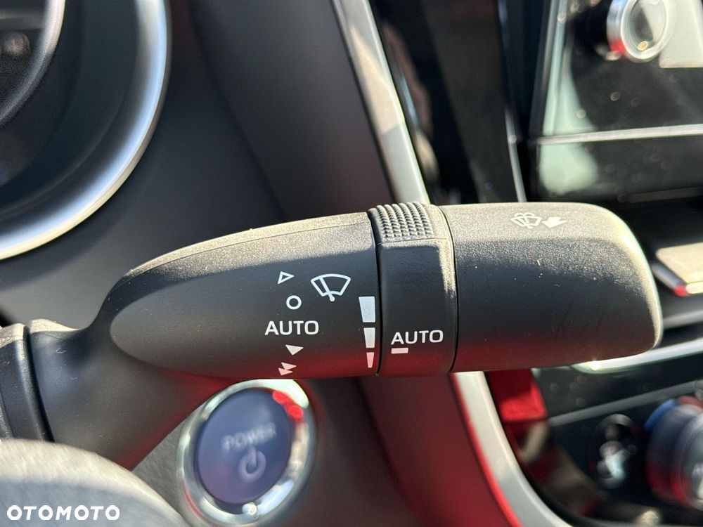 Toyota Camry 2.5 Hybrid Prestige CVT - 19