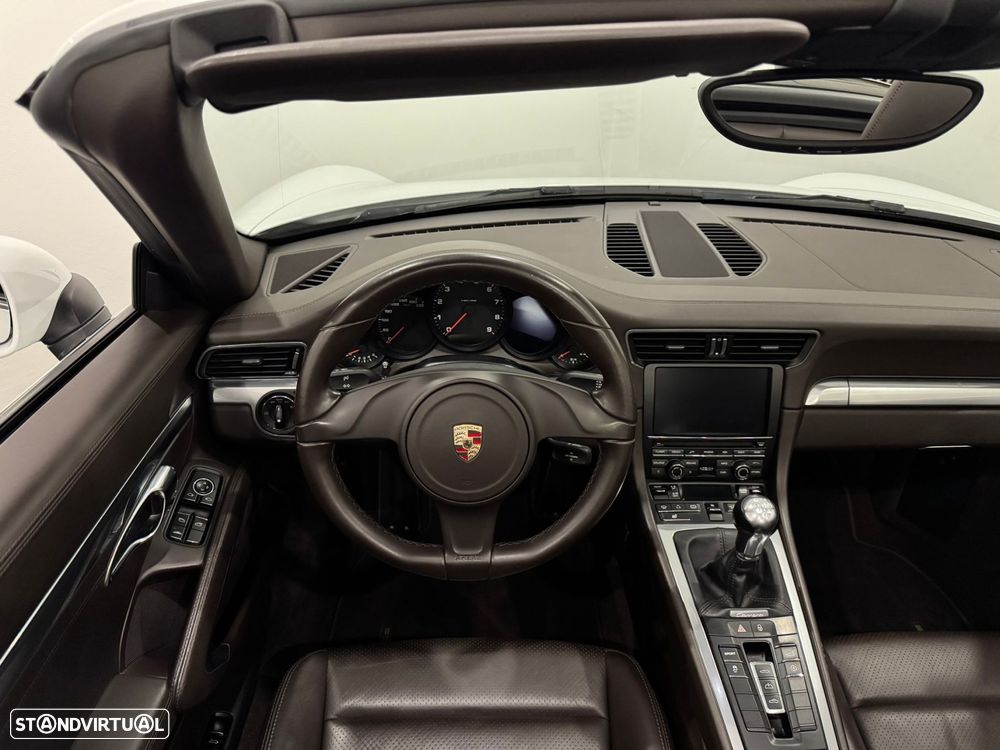 Porsche 911 (991) Carrera 2 - 8