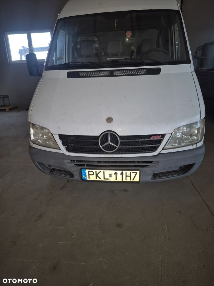 Mercedes-Benz Sprinter - 1