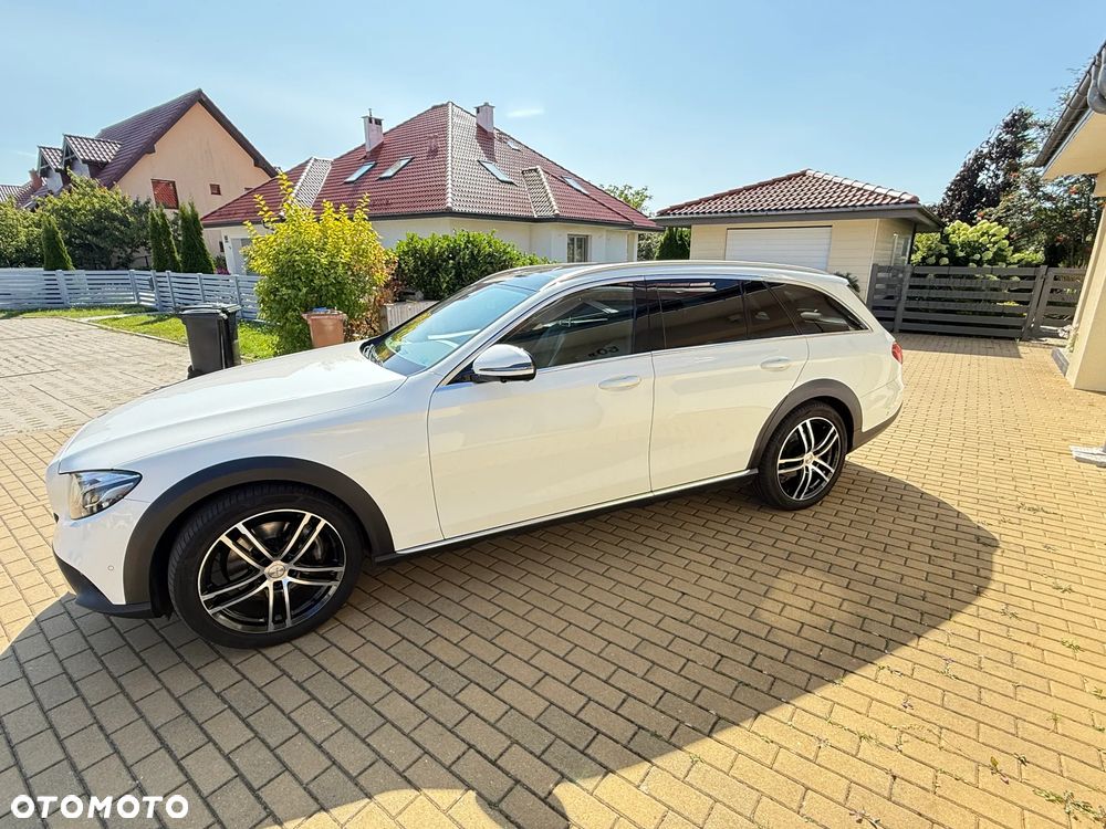 Mercedes-Benz Klasa E 220 d 4-Matic All-Terrain - 1