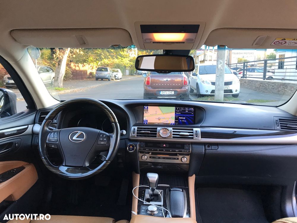 Lexus Seria LS 600h - 7