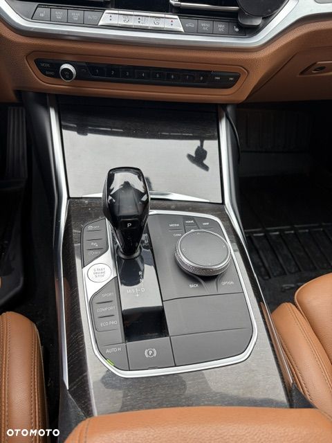 BMW Seria 3 330i xDrive Sport Line - 13