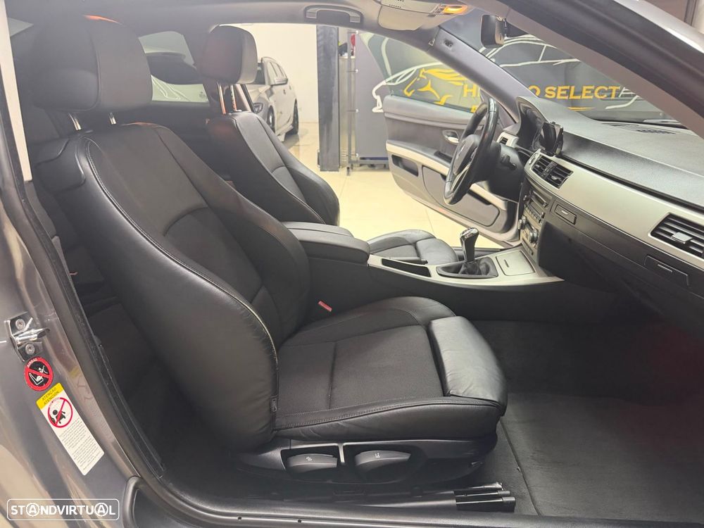 BMW 320 d Coupe - 13
