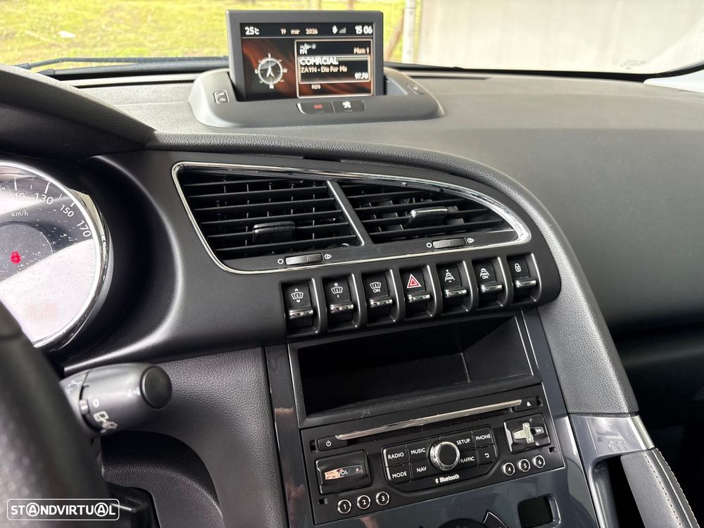 Peugeot 3008 1.6 HDi Allure - 8