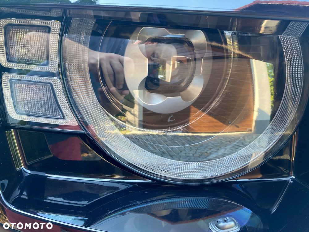 Land Rover Defender 3.0 D300 mHEV SE - 2