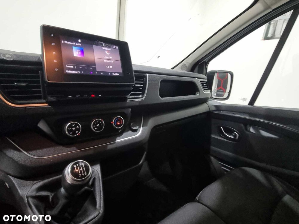 Renault Trafic - 20