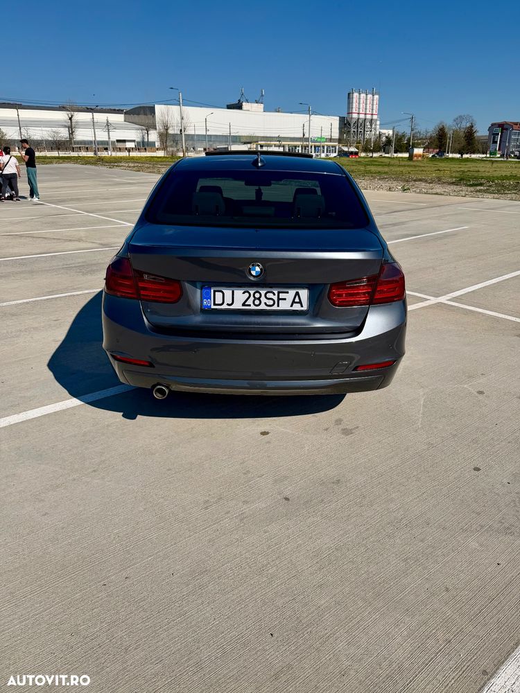 BMW Seria 3 318d Aut. Sport Line - 4
