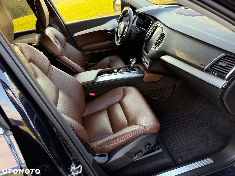 Volvo XC 90 D5 SCR AWD Momentum - 6