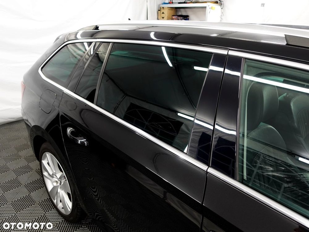 Skoda Superb 2.0 TDI Style DSG - 27