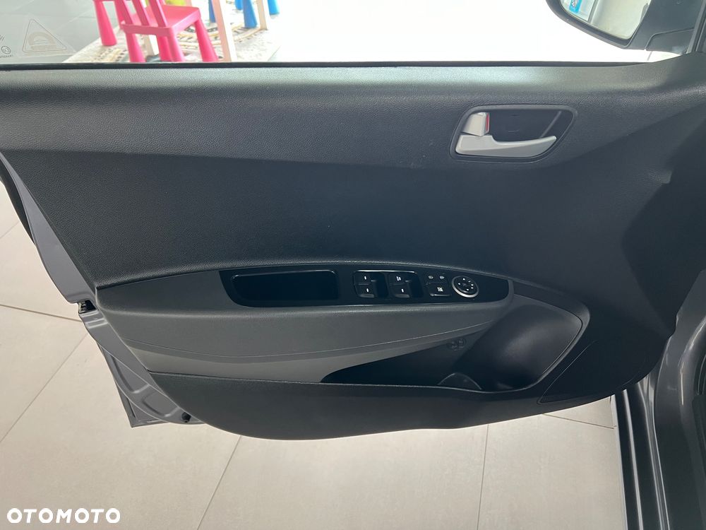 Hyundai i10 - 25