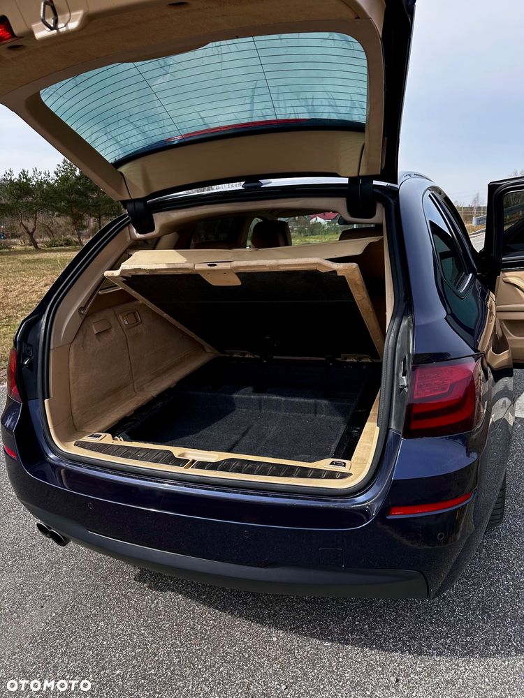 BMW Seria 5 525d - 9