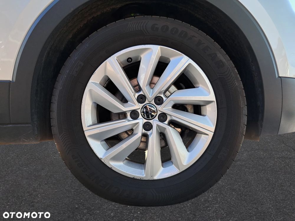 Volkswagen T-Cross - 10