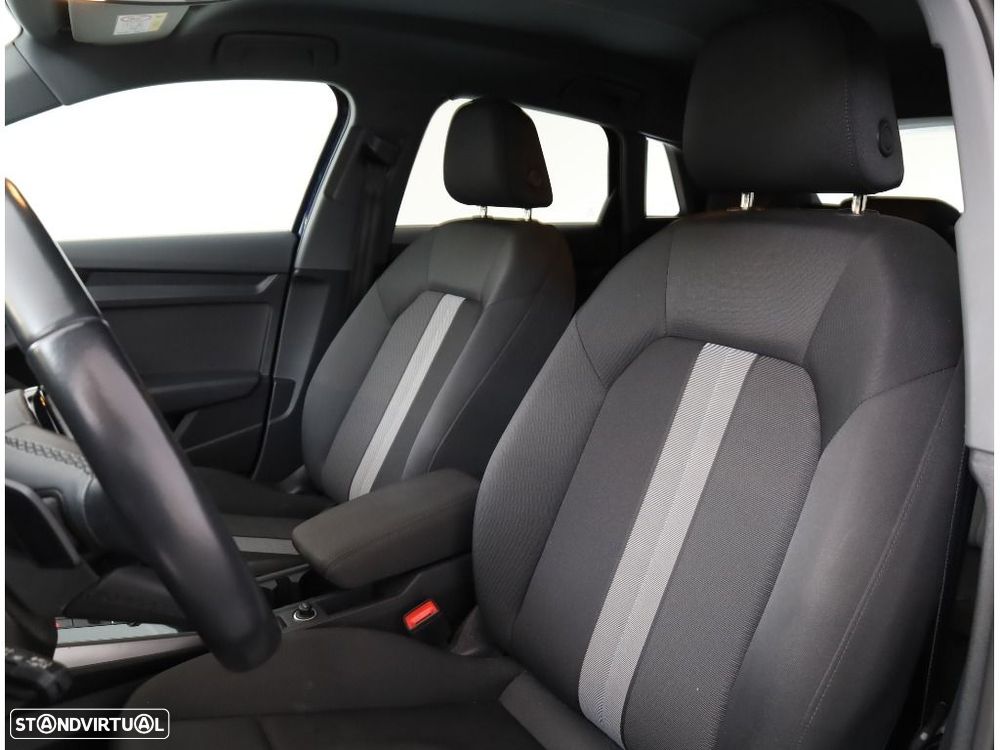 Audi A3 Sportback 30 TFSI Advanced S tronic - 8