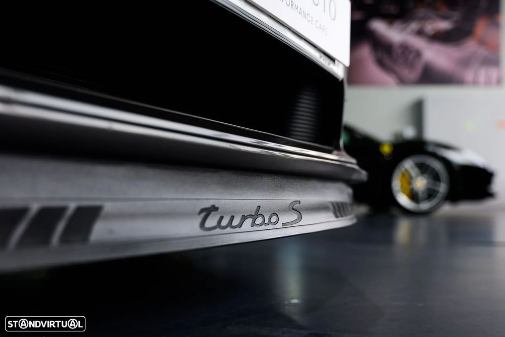 Porsche 911 (991) Turbo S PDK - 11