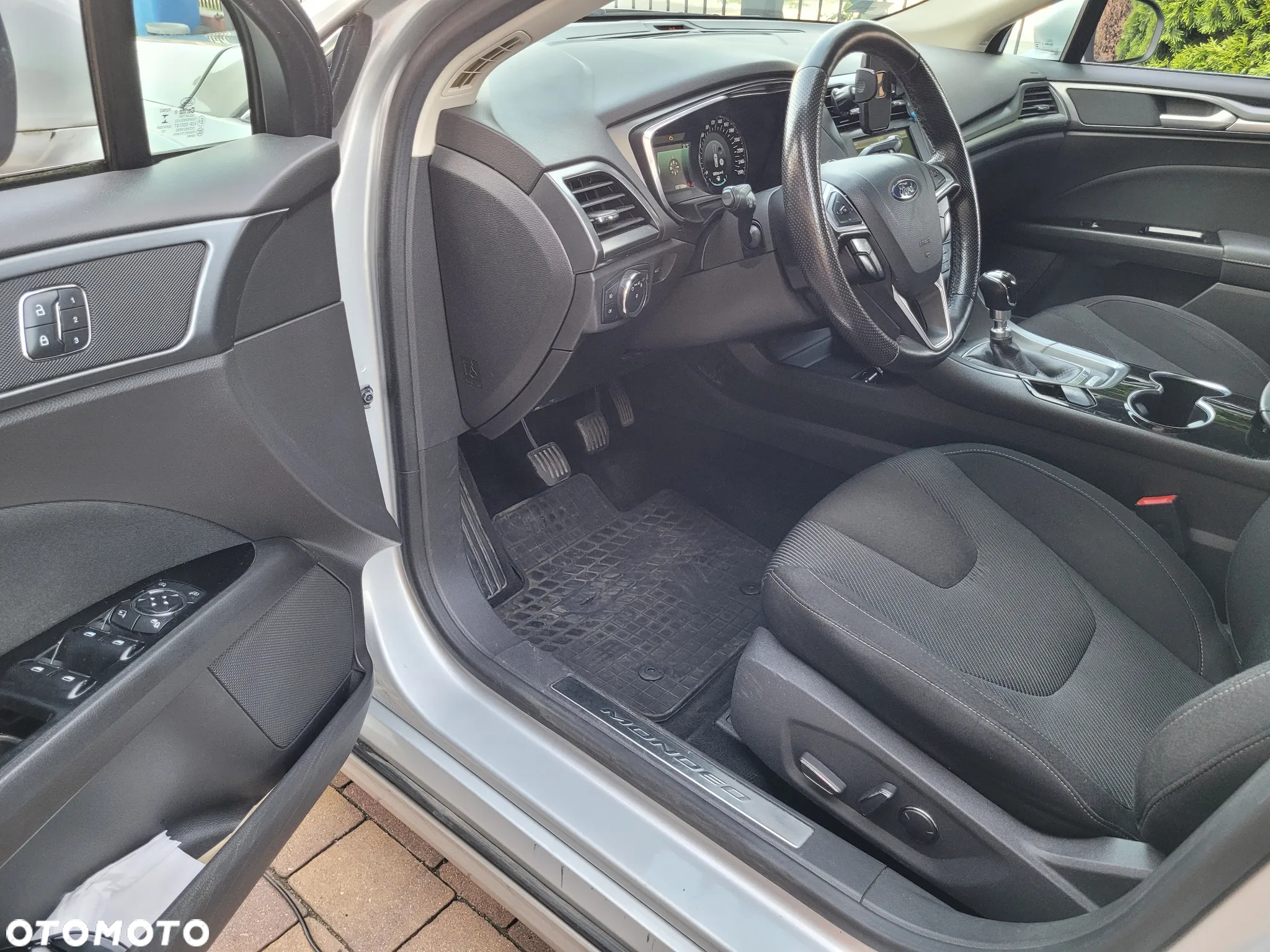 Ford Mondeo 2.0 TDCi Titanium - 11