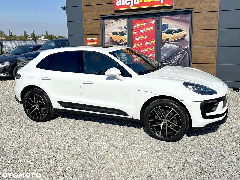 Porsche Macan T - 1