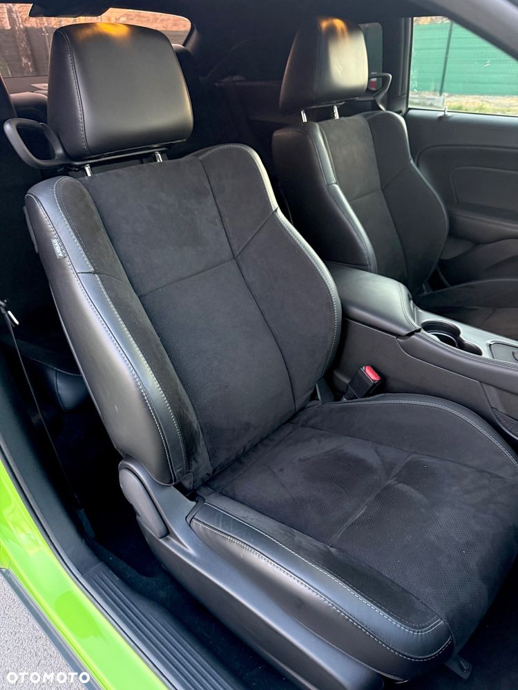 Dodge Challenger 3.6 GT AWD - 34