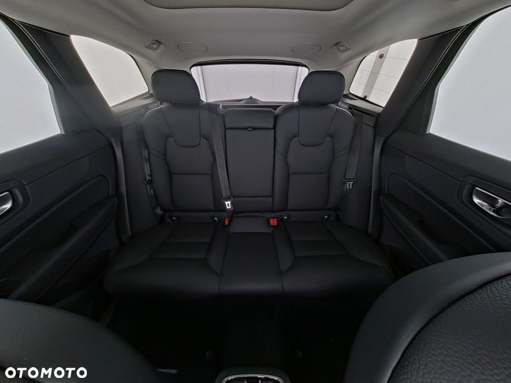 Volvo XC 60 B5 B AWD Ultra Dark - 7