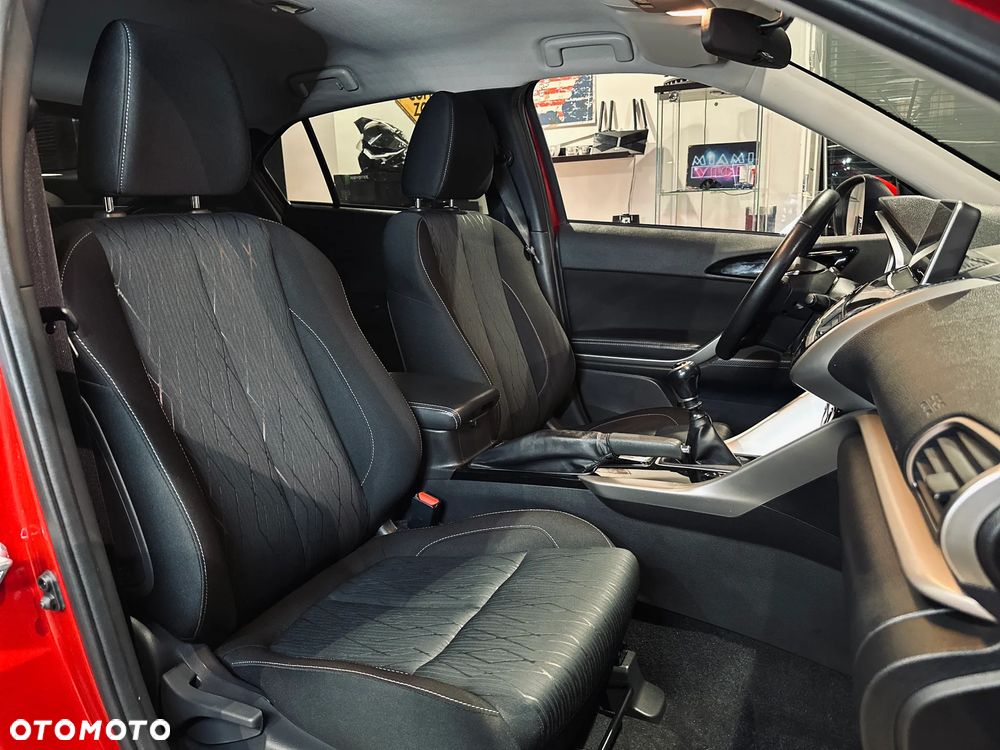 Mitsubishi Eclipse Cross 1.5 T Invite Plus - 21