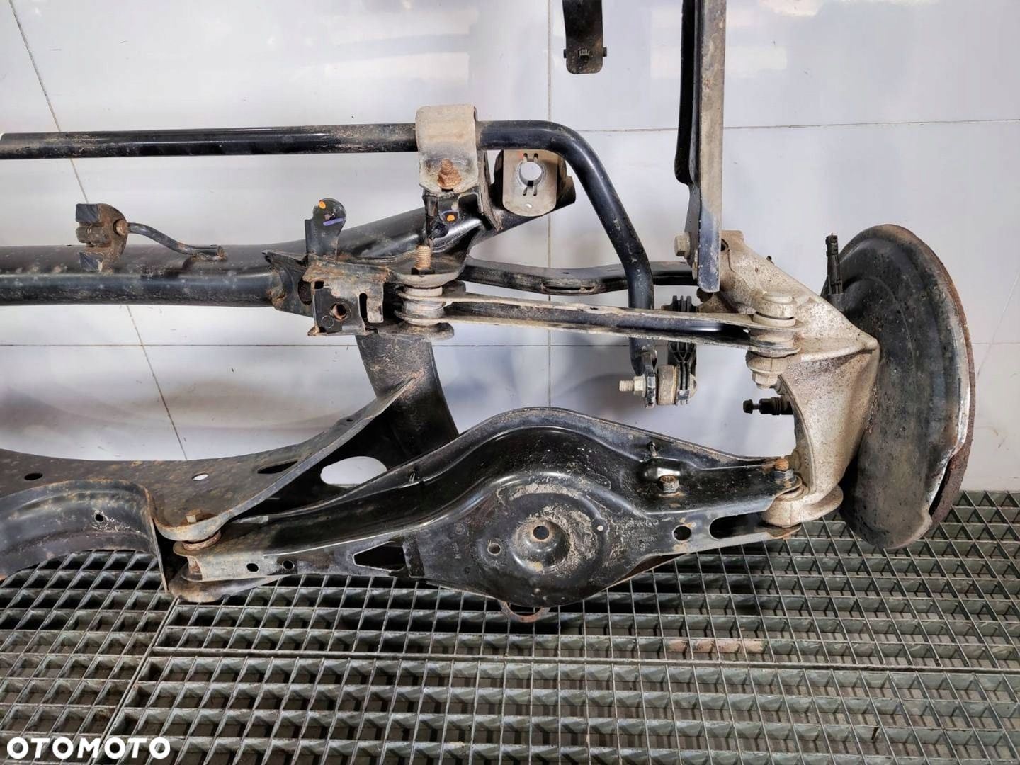 SANKI KOŁYSKA WÓZEK TYŁ BELKA OŚ WAHACZ ZWROTNICA VOLVO XC40 2WD - 9