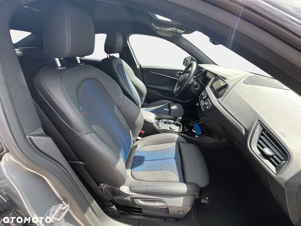 BMW Seria 2 218i - 12