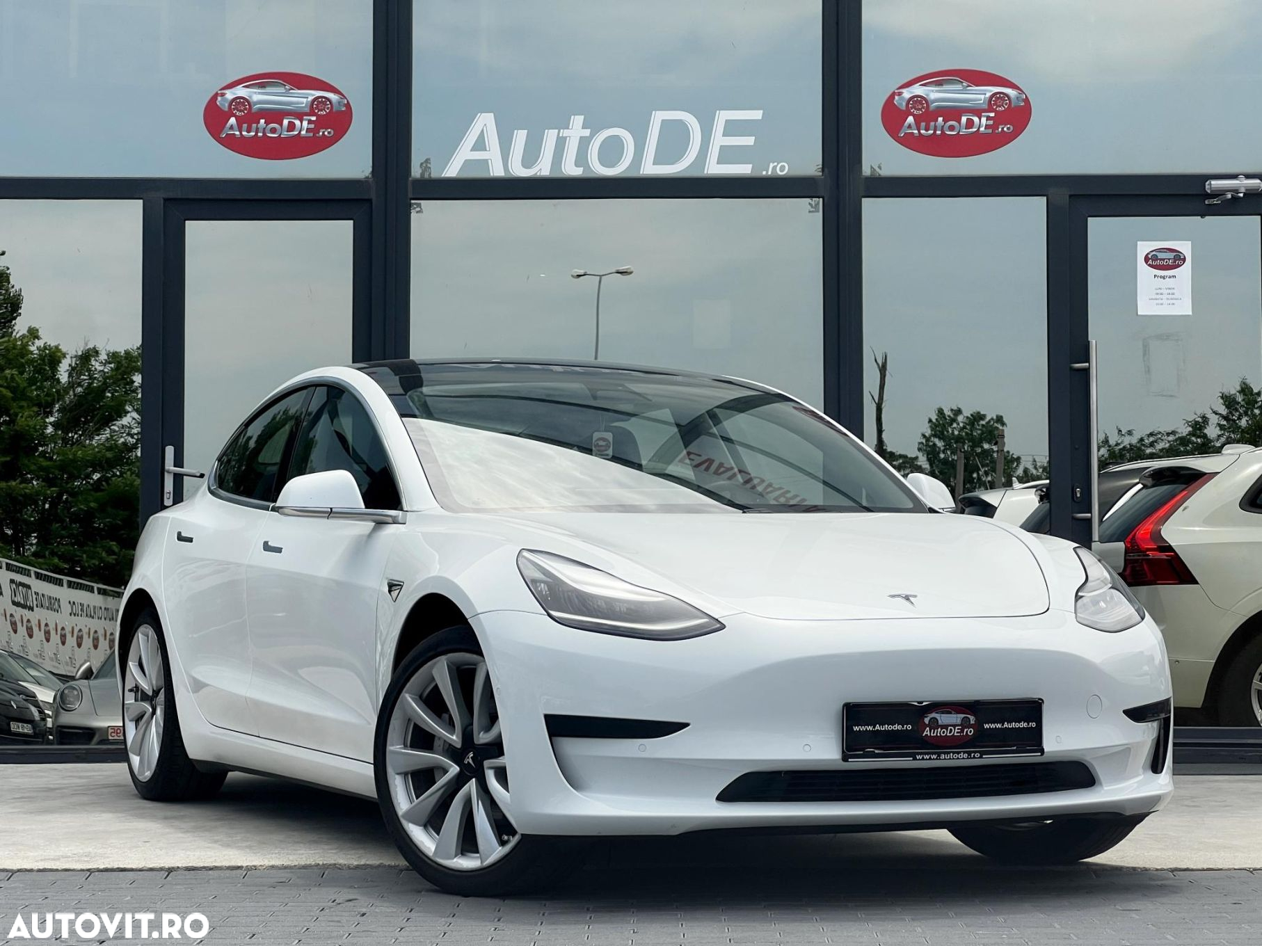 Tesla Model 3 Standard Reichweite Plus Hinterradantrieb - 2