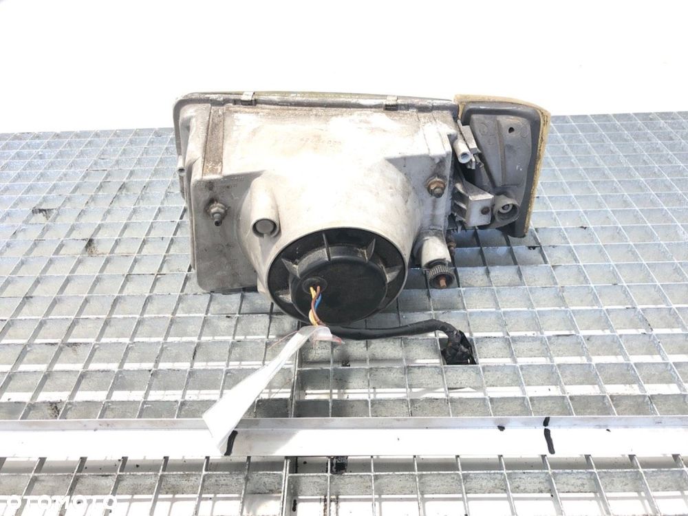 REFLEKTOR PRAWY PRZÓD - 123.00 PLN - IVECO DAILY III Autobus 1999 - 2006 35 S 13, 40 C 13, 50 C 13 - 2