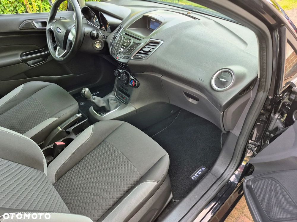 Ford Fiesta 1.25 Celebration - 12