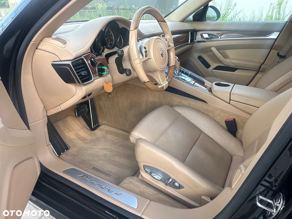 Porsche Panamera PDK Platinum Edition - 22