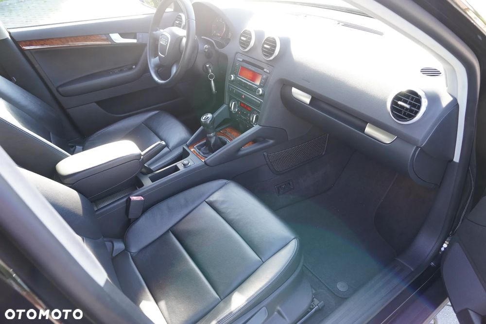 Audi A3 Sportback 2.0 TDI DPF Attraction - 9