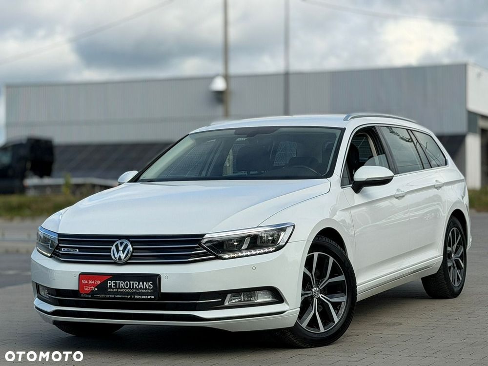 Volkswagen Passat - 4