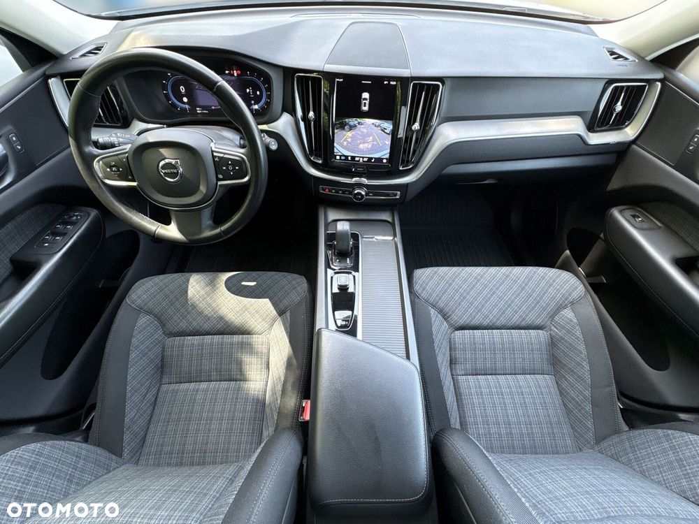 Volvo XC 60 B4 B Momentum Pro - 22