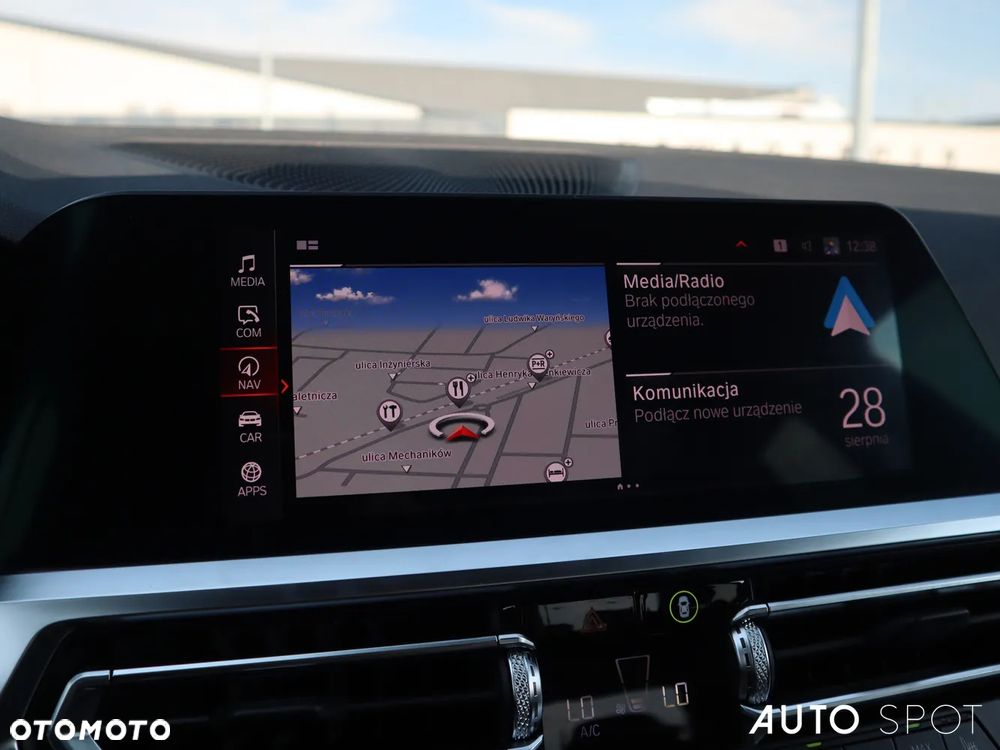 BMW Seria 3 320d xDrive M Sport - 28