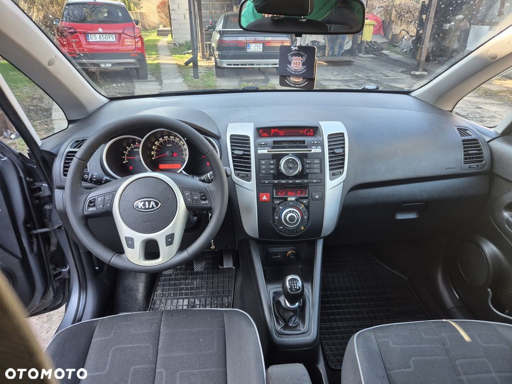 Kia Venga - 7