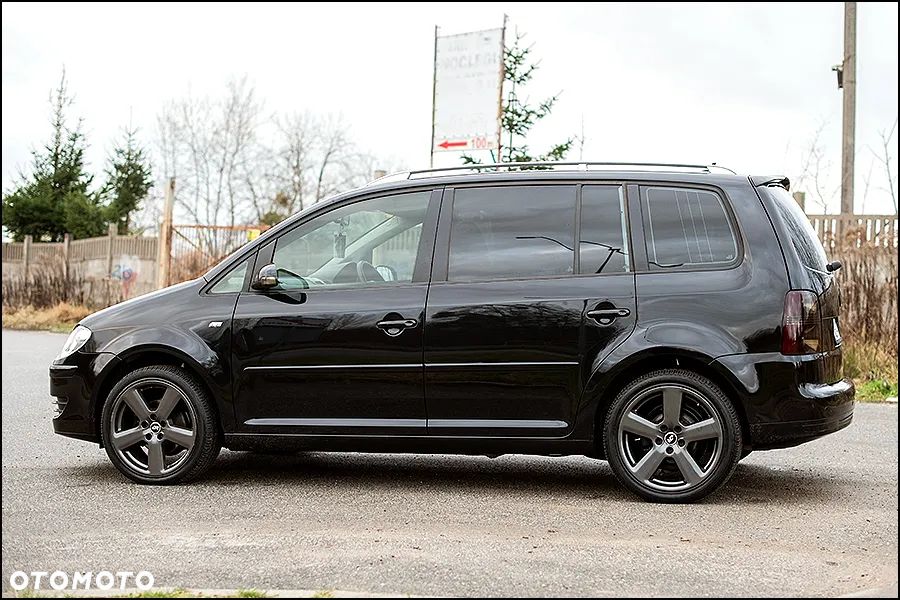 Volkswagen Touran - 3