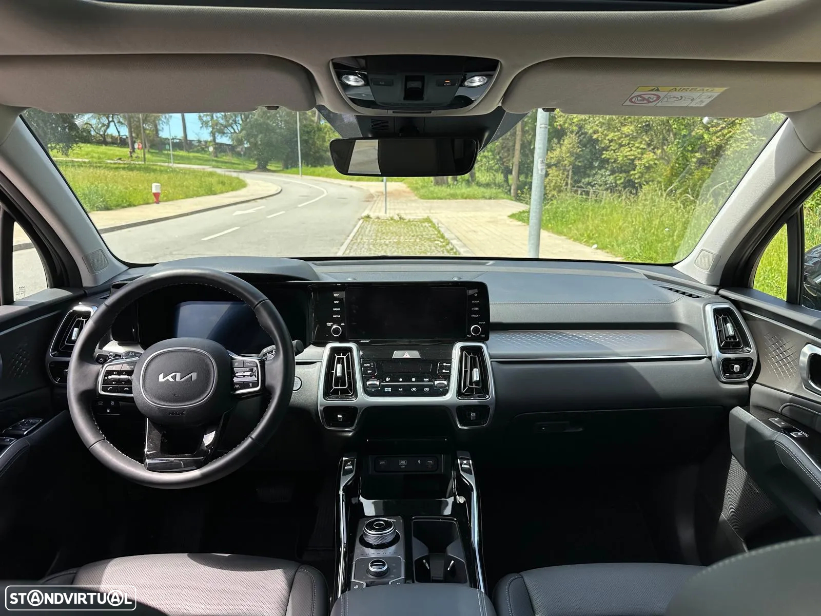 Kia Sorento 1.6 T-GDI PHEV Concept - 11