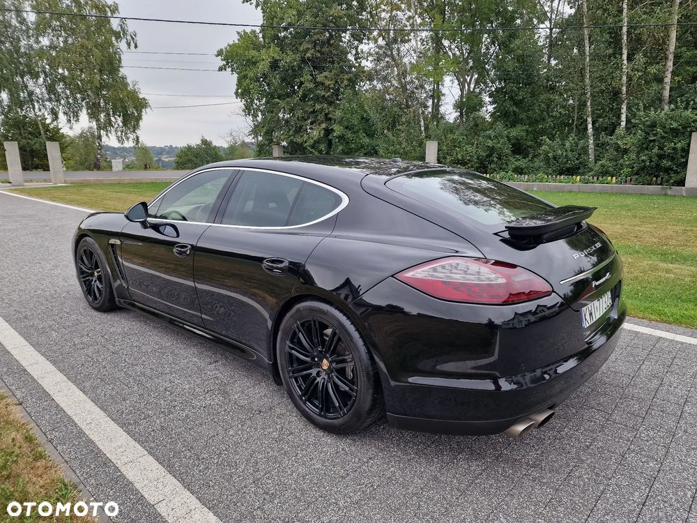 Porsche Panamera 4S PDK - 8
