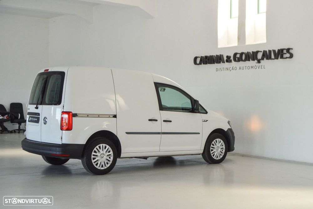 VW Caddy 2.0 TDi BlueMotion 2L - 49
