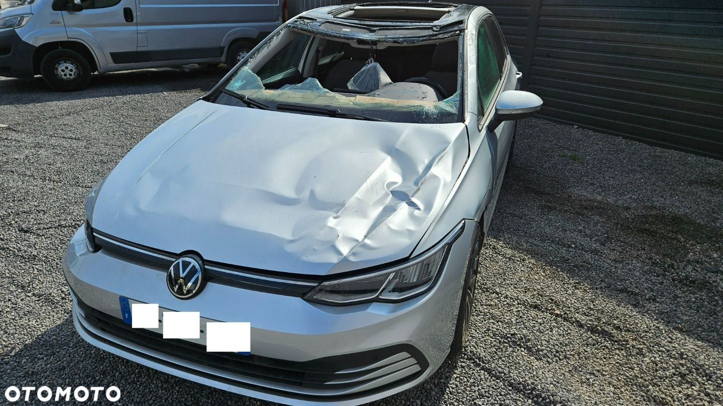 Volkswagen Golf - 10