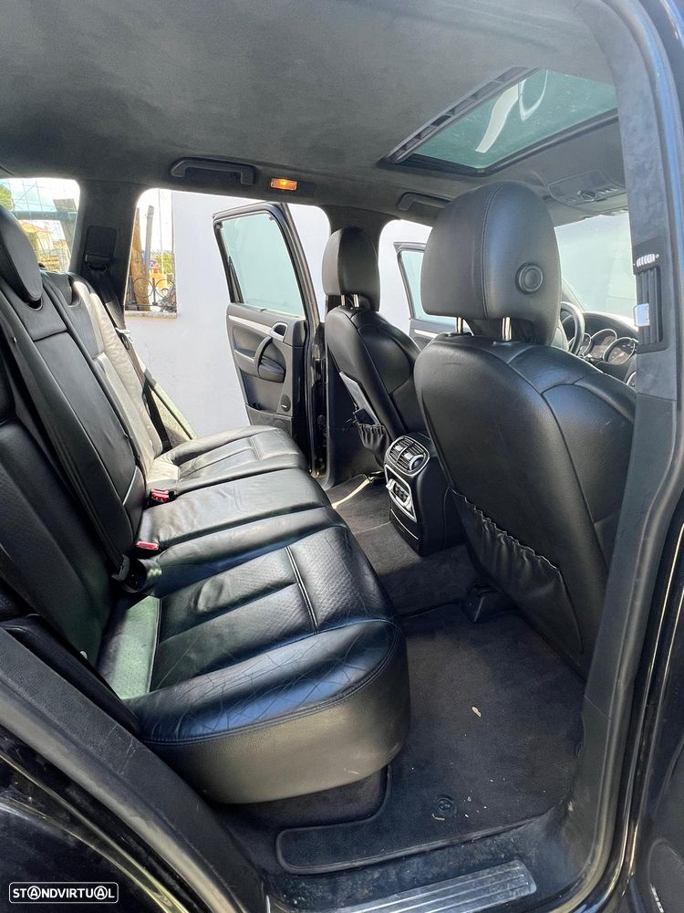 Porsche Cayenne Turbo - 8