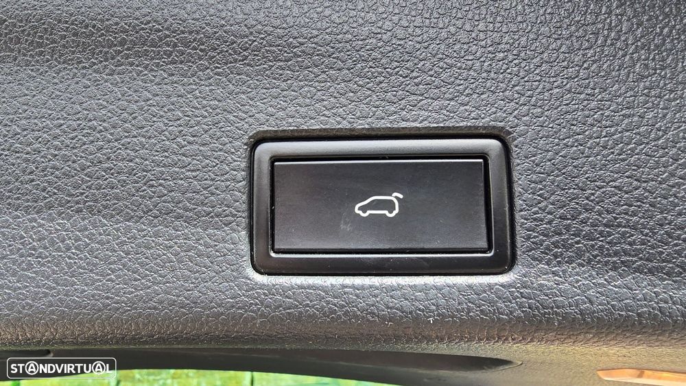 VW Sharan 2.0 TDI Blue Highline - 56