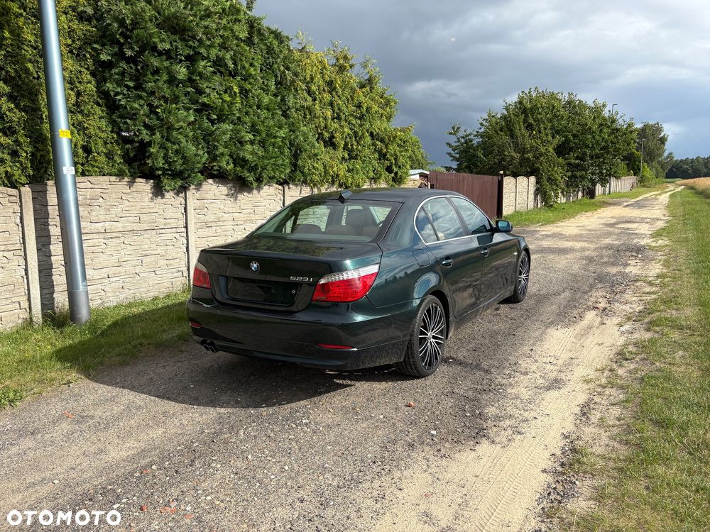 BMW Seria 5 523i Edition Exclusive - 8