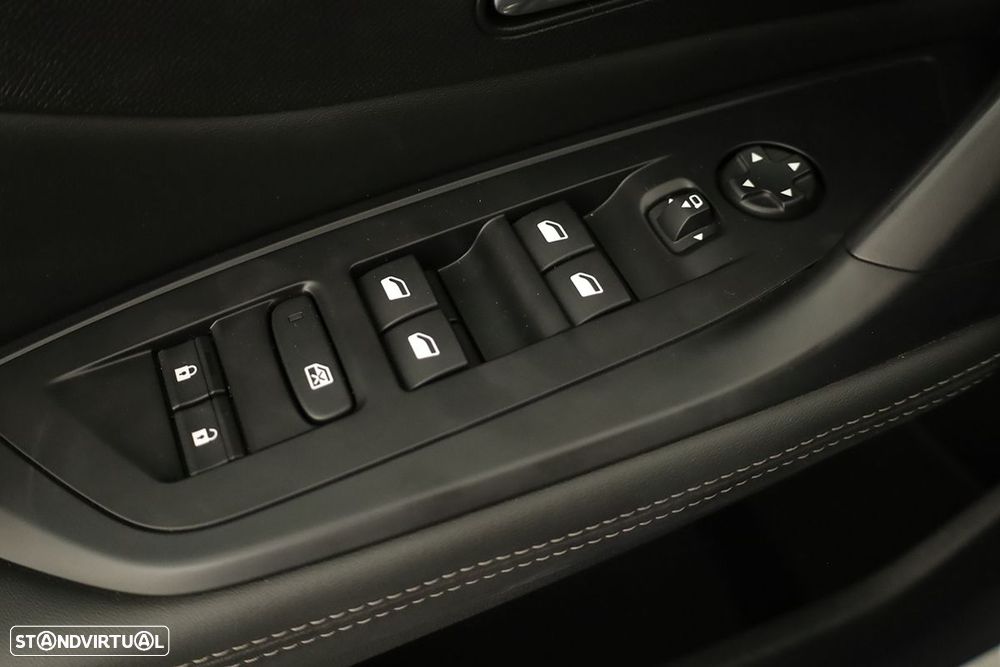 Peugeot 308 1.6 Hybrid Allure Pack e-EAT8 - 18