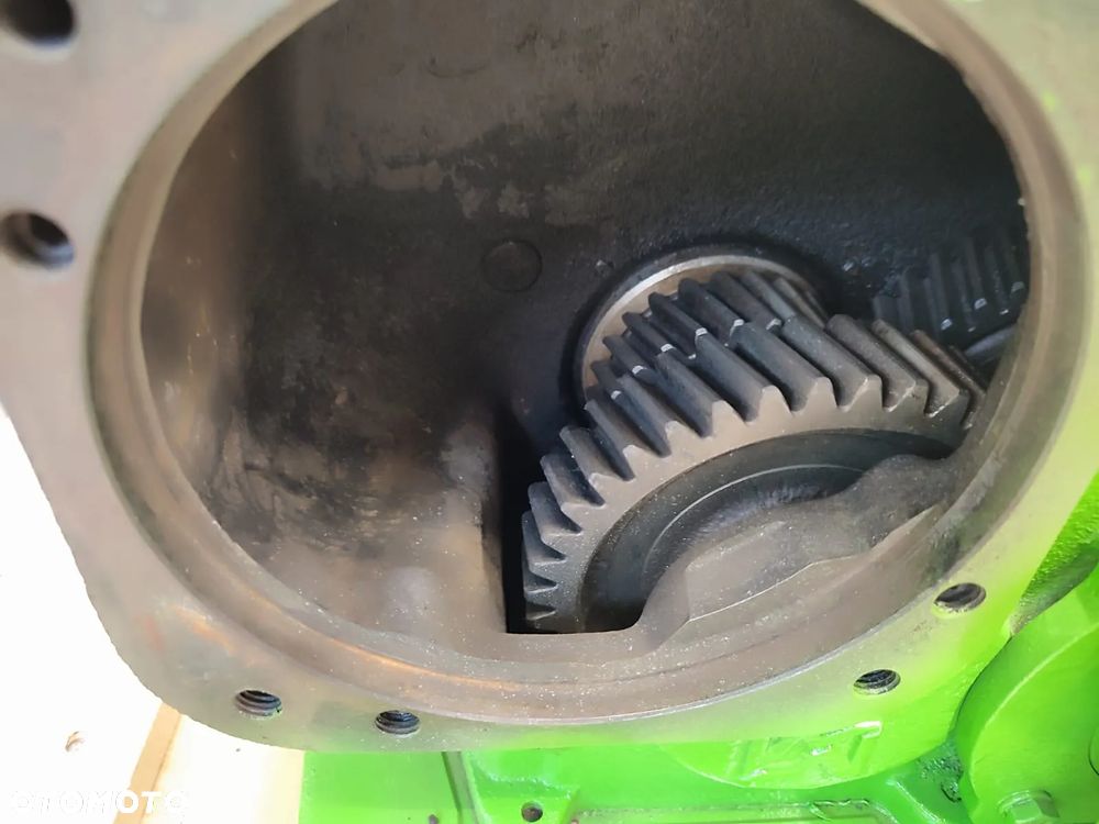 Skrzynia biegów  47654  Merlo P 36.10 - 9